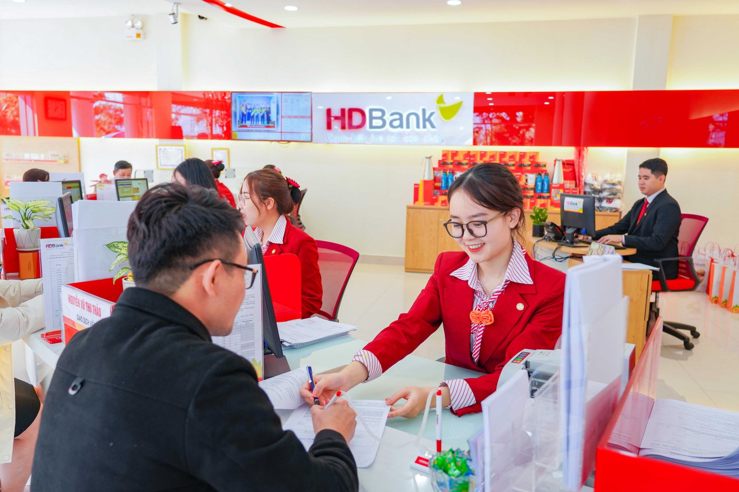 HDBank tặng hơn 10 tỷ đồng cho khách hàng gửi tiết kiệm đầu xuân Giáp Thìn -0