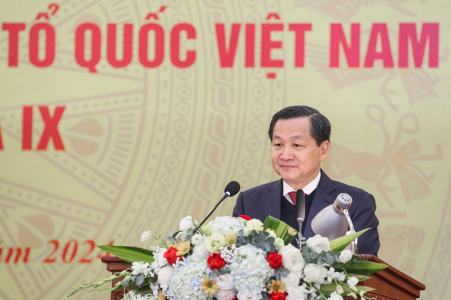Thường trực Ban Bí thư Trương Thị Mai dự Hội nghị Ủy ban Trung ương MTTQ Việt Nam lần thứ 9