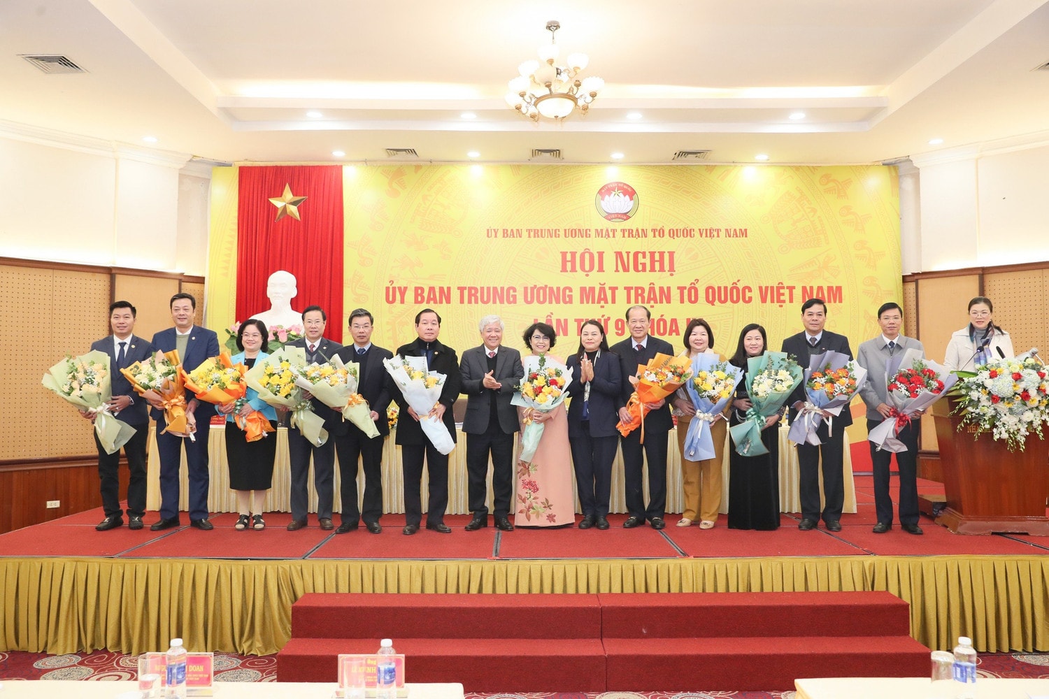 Thường trực Ban Bí thư Trương Thị Mai dự Hội nghị Ủy ban Trung ương MTTQ Việt Nam lần thứ 9