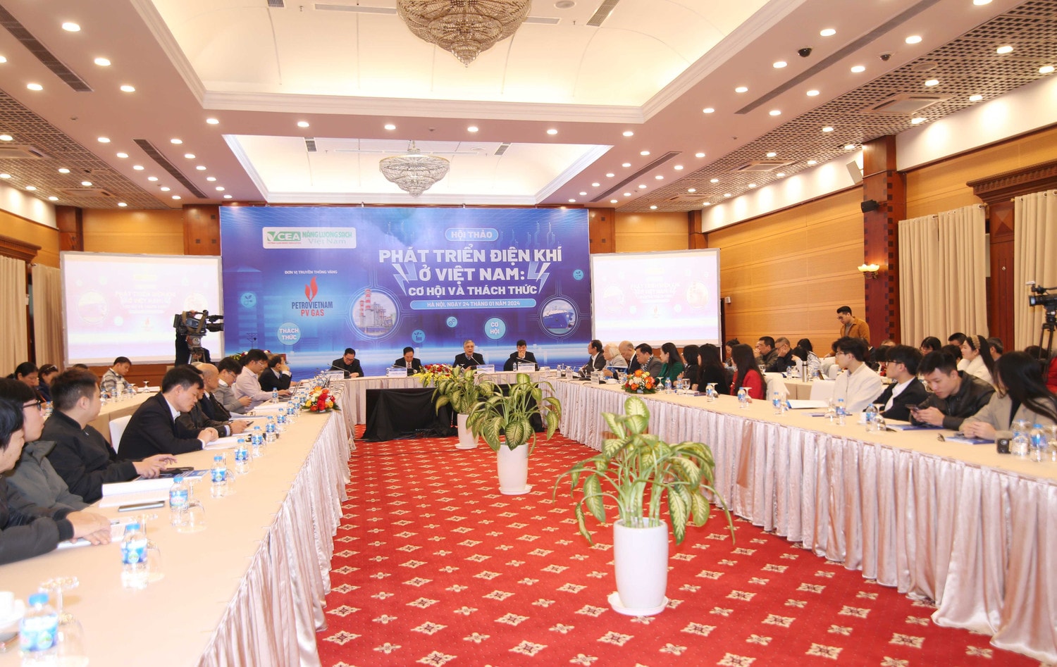 Quang cảnh hội thảo Phát triển điện khí ở Việt Nam: Vẫn còn nhiều khó khăn thách thức -0