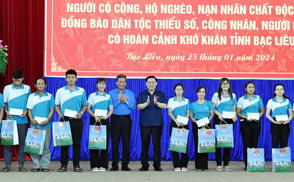 Chủ tịch Quốc hội Vương Đình Huệ: Bạc Liêu chuẩn bị các điều kiện tốt nhất phục vụ Nhân dân đón Tết vui tươi, lành mạnh, an toàn, tiết kiệm -3