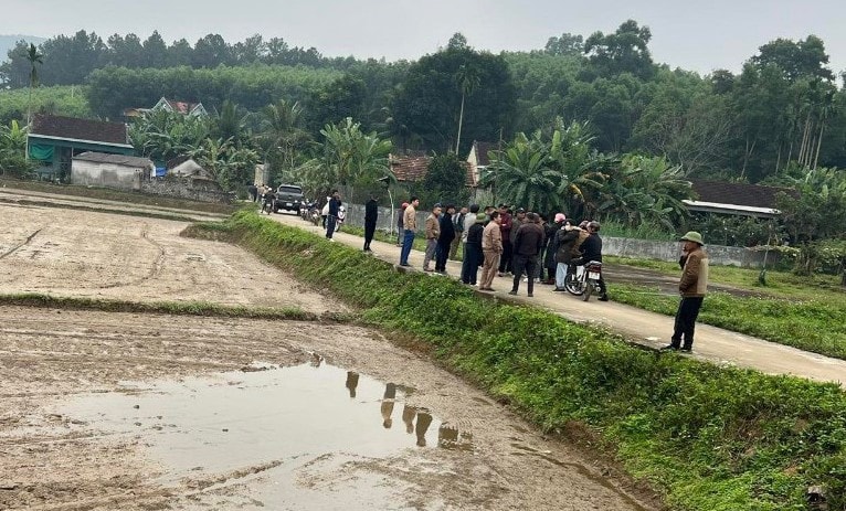 Nghi phạm sát hại cả gia đình vợ tử vong trong tư thế treo cổ -0