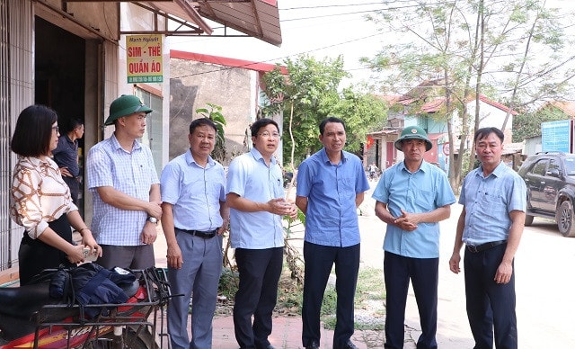 Ban Kinh tế- Ngân sách HĐND tỉnh Bắc Giang khảo sát kết quả giải quyết kiến nghị của cử tri theo Báo cáo của UBND tỉnh - ẢNH P. NHUNG