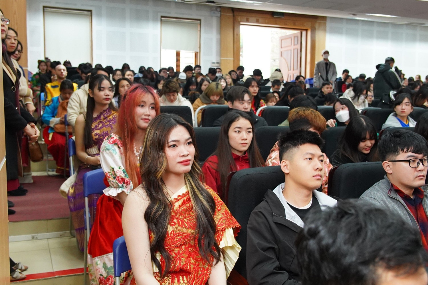 Tưng bừng lễ hội đón Tết Nguyên đán của sinh viên quốc tế tại Trường Đại học Hà Nội -0