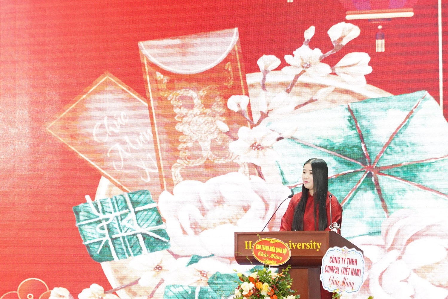 Tưng bừng lễ hội đón Tết Nguyên đán của sinh viên quốc tế tại Trường Đại học Hà Nội -0