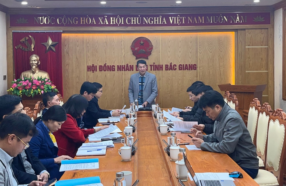 Ban Kinh tế - Ngân sách HĐND tỉnh Bắc Giang thẩm tra bổ sung kinh phí cho các cơ quan, đơn vị 6 tháng cuối năm 2023 - ẢNH T. CƯỜNG