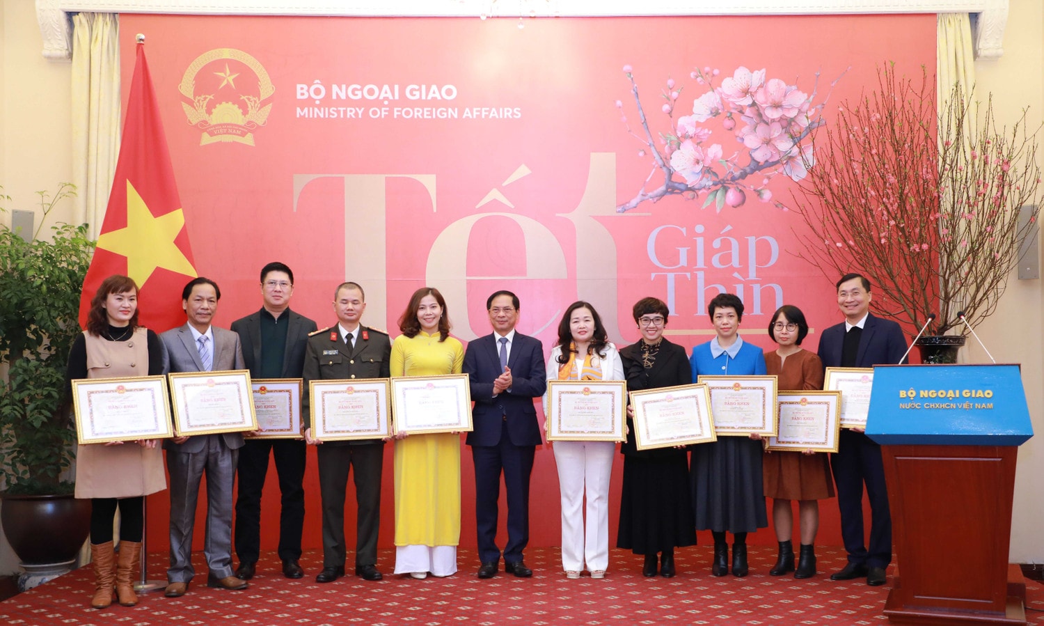 Bộ Ngoại giao gặp mặt các cơ quan thông tấn, báo chí nhân dịp Tết Nguyên đán Xuân Giáp Thìn
