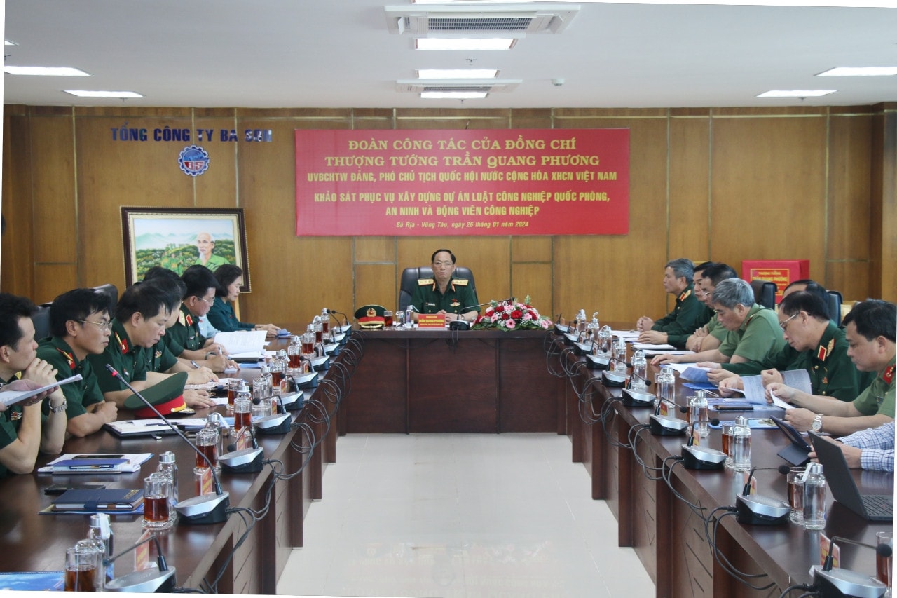Phó Chủ tịch Quốc hội, Thượng tướng Trần Quang Phương khảo sát thực tế tại Tổng công ty Ba Son ảnh 1 Phó Chủ tịch Quốc hội, Thượng tướng Trần Quang Phương khảo sát thực tế tại Tổng Công ty Ba Son