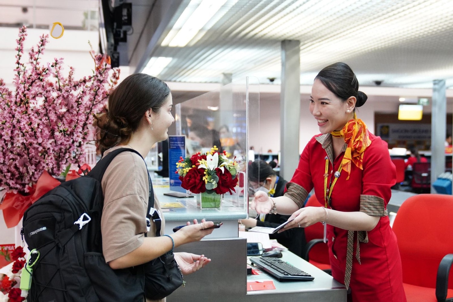 Vietjet tăng chuyến bay Tết, mang xuân đến khắp mọi miền -0