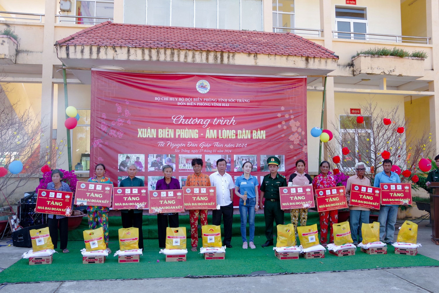 Nhiều hoạt động ý nghĩa chăm lo Tết cho người nghèo khu vực biên giới biển Sóc Trăng -0