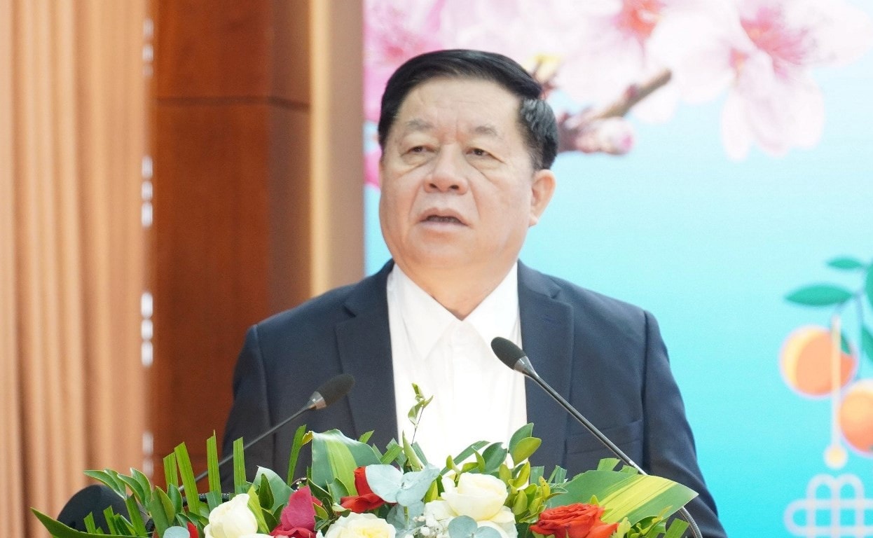 Trưởng Ban Tuyên giáo Trung ương Nguyễn Trọng Nghĩa tham dự chương trình “Chợ Tết 0 đồng” ở Đà Nẵng -0