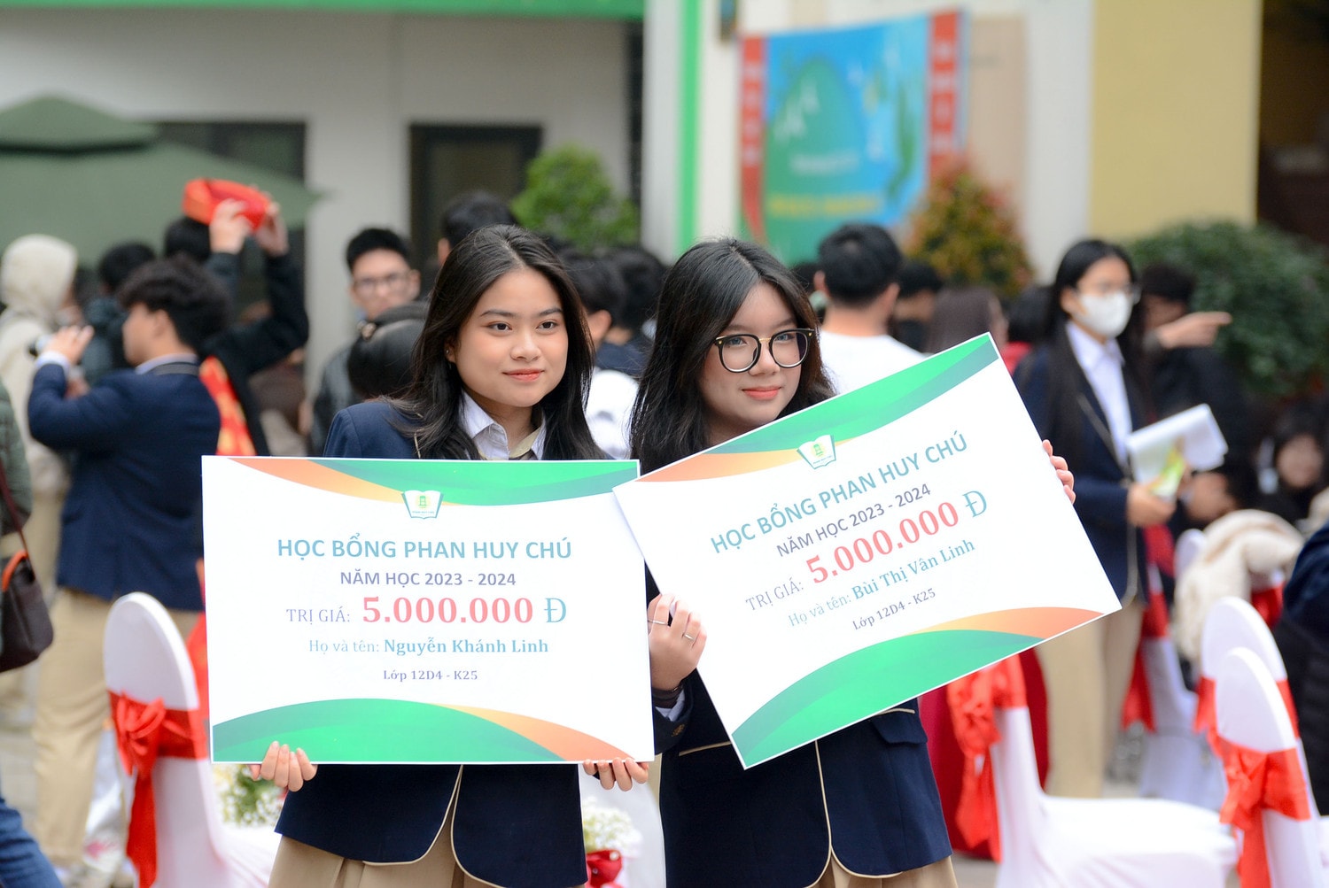 “Nồng nàn Tết ấm” trong Lễ hội Xuân yêu thương 2024 của Trường THPT Phan Huy Chú - Đống Đa -0