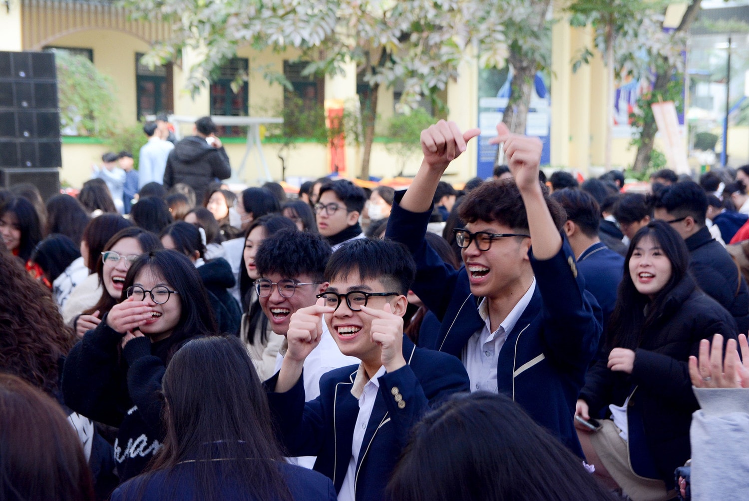 “Nồng nàn Tết ấm” trong Lễ hội Xuân yêu thương 2024 của Trường THPT Phan Huy Chú - Đống Đa -0