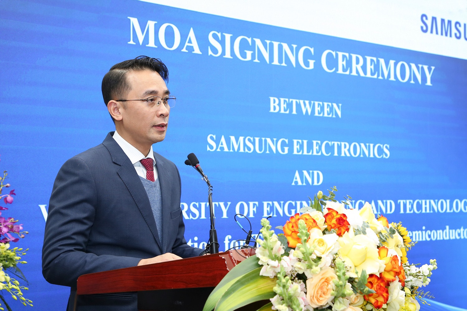 Trường Đại học Công nghệ hợp tác với Samsung đào tạo lĩnh vực bán dẫn và vi mạch -0