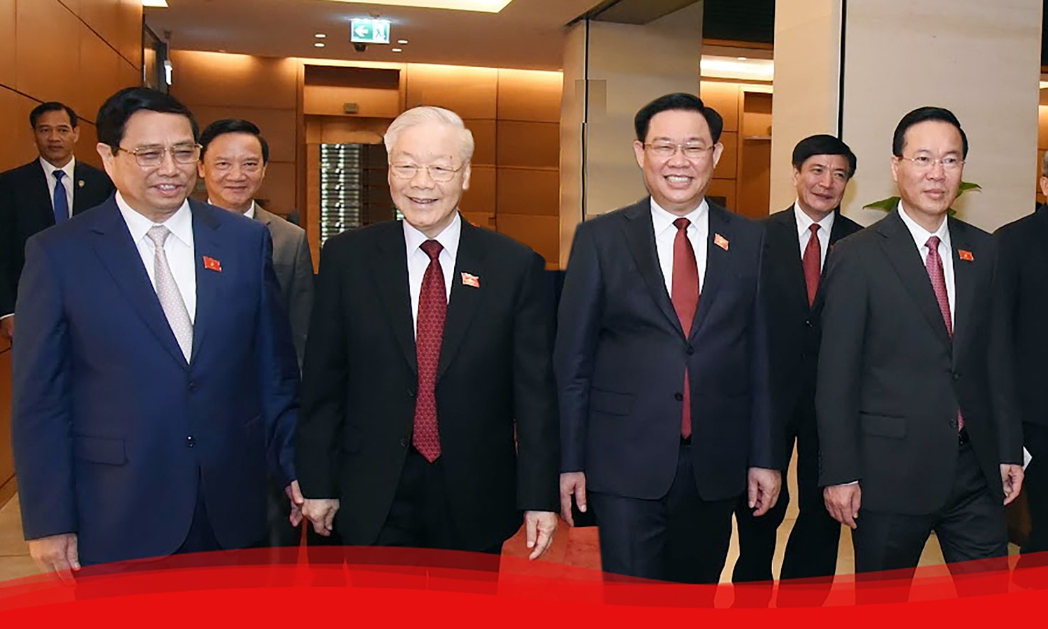 Tự hào và tin tưởng dưới lá cờ vẻ vang của Đảng, quyết tâm xây dựng một nước Việt Nam ngày càng giàu mạnh, văn minh, văn hiến và anh hùng -0