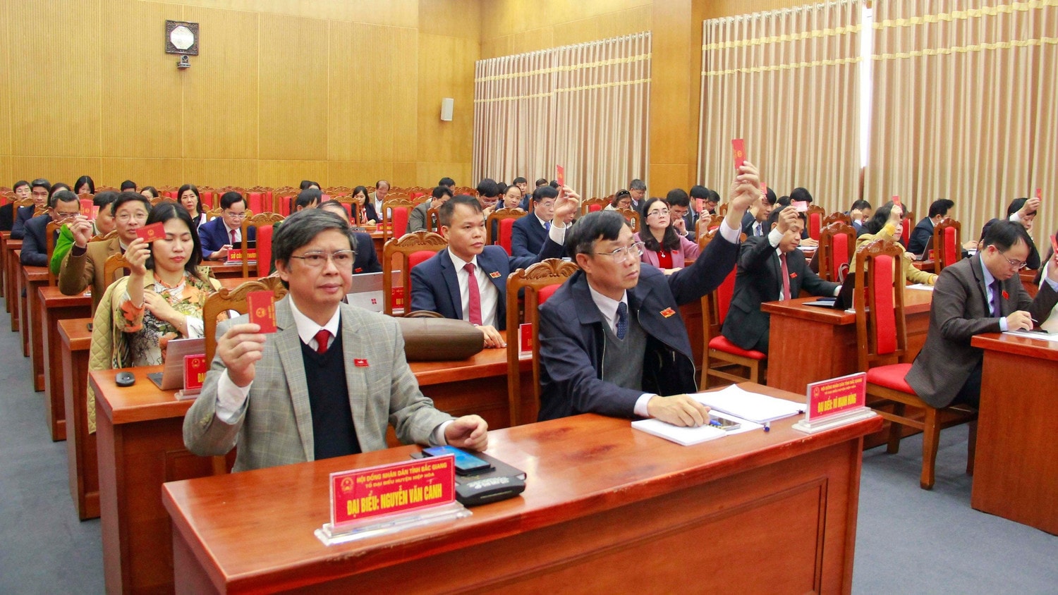Bắc Giang khai mạc Kỳ họp thứ 15 -0