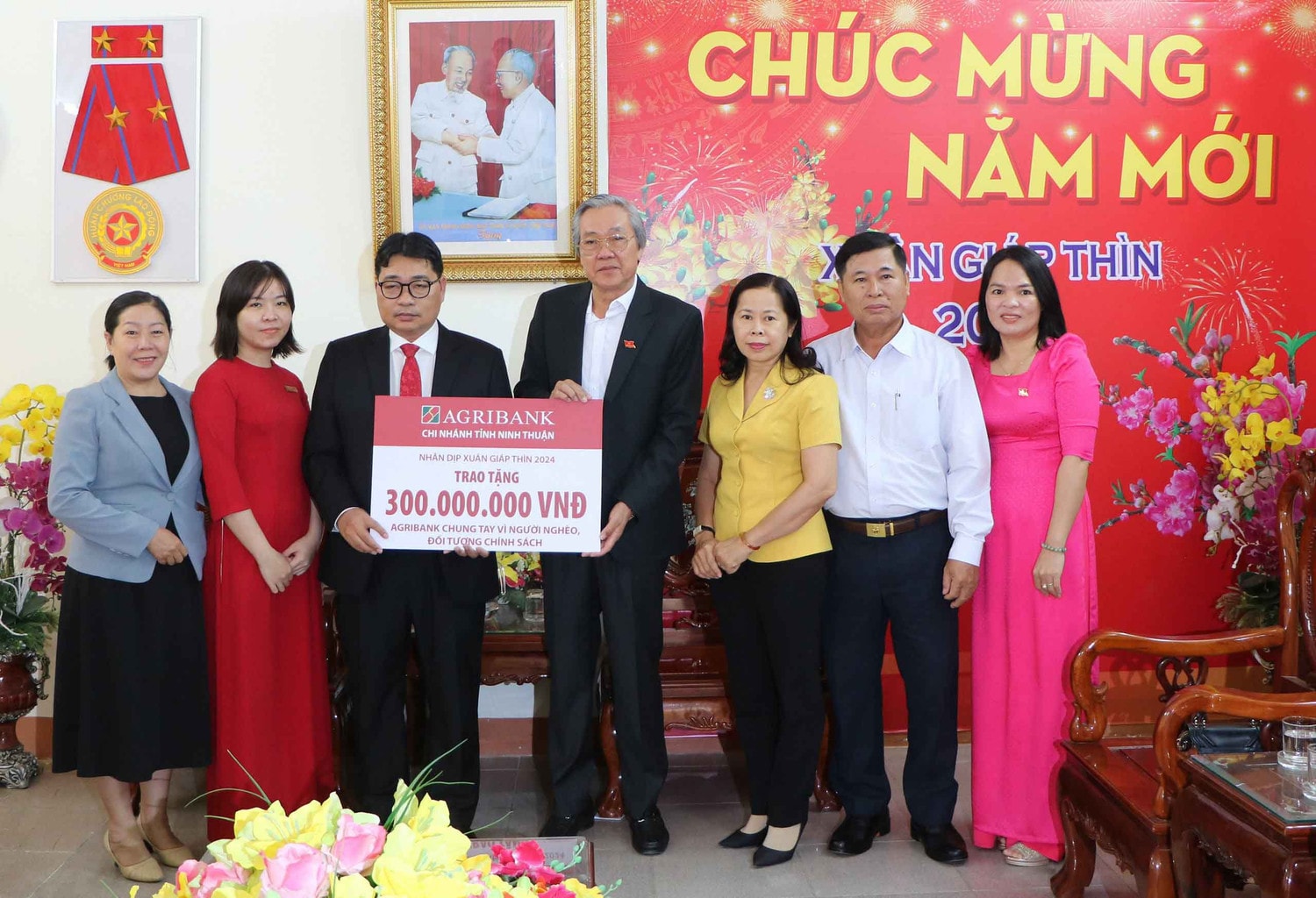 Agribank triển khai Chương trình chung tay vì người nghèo, đối tượng chính sách nhân dịp Xuân Giáp Thìn -0