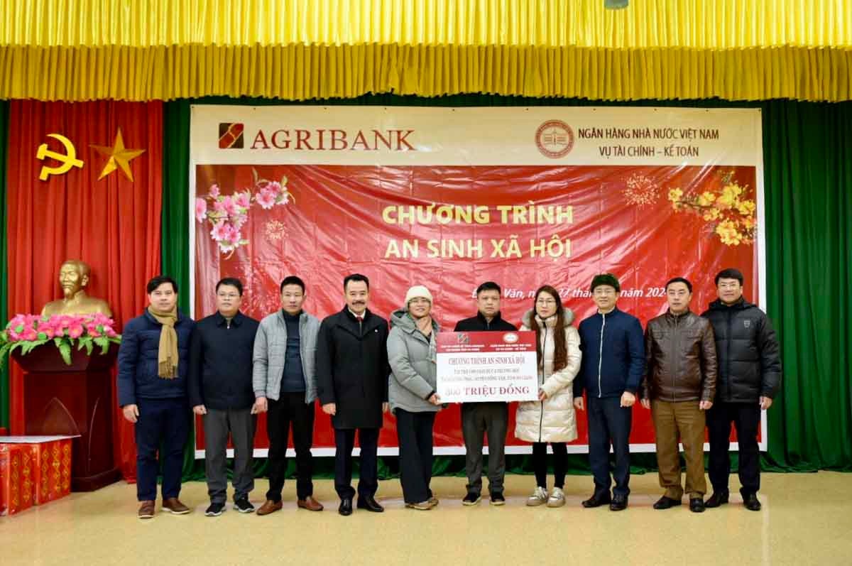 Agribank triển khai Chương trình chung tay vì người nghèo, đối tượng chính sách nhân dịp Xuân Giáp Thìn -0
