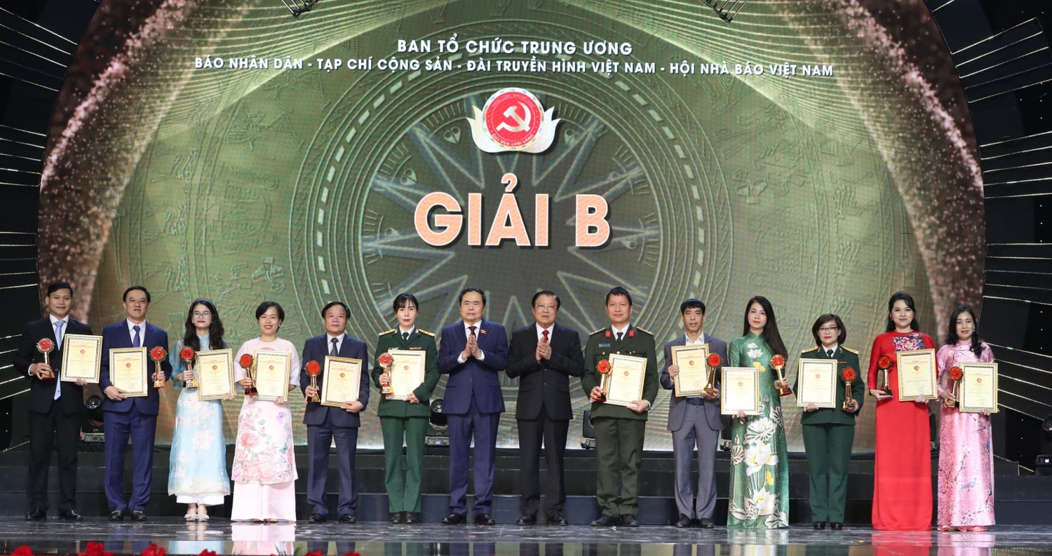 Lễ công bố và trao Giải Búa liềm vàng lần thứ 8 năm 2023 -0