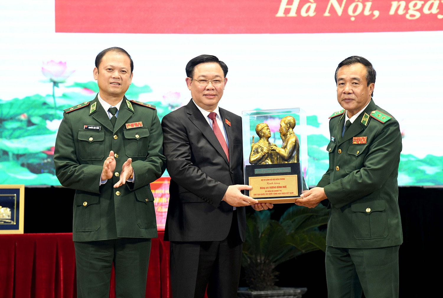 Chủ tịch Quốc hội Vương Đình Huệ: Quán triệt sâu sắc quan điểm 