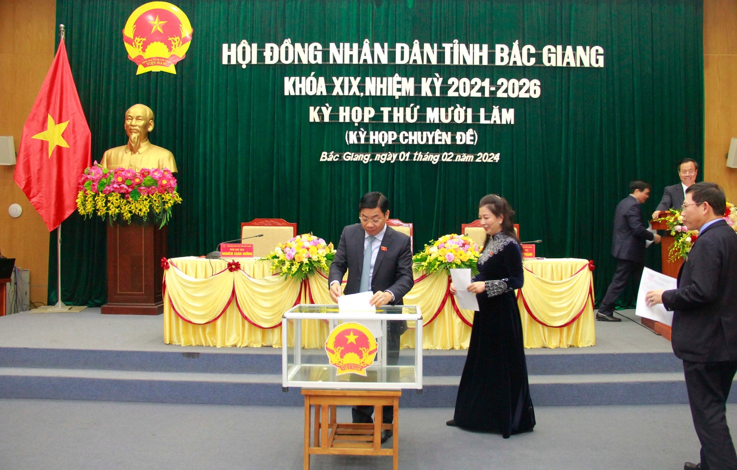 Bắc Giang khai mạc Kỳ họp thứ Mười Lăm (kỳ họp chuyên đề) -0