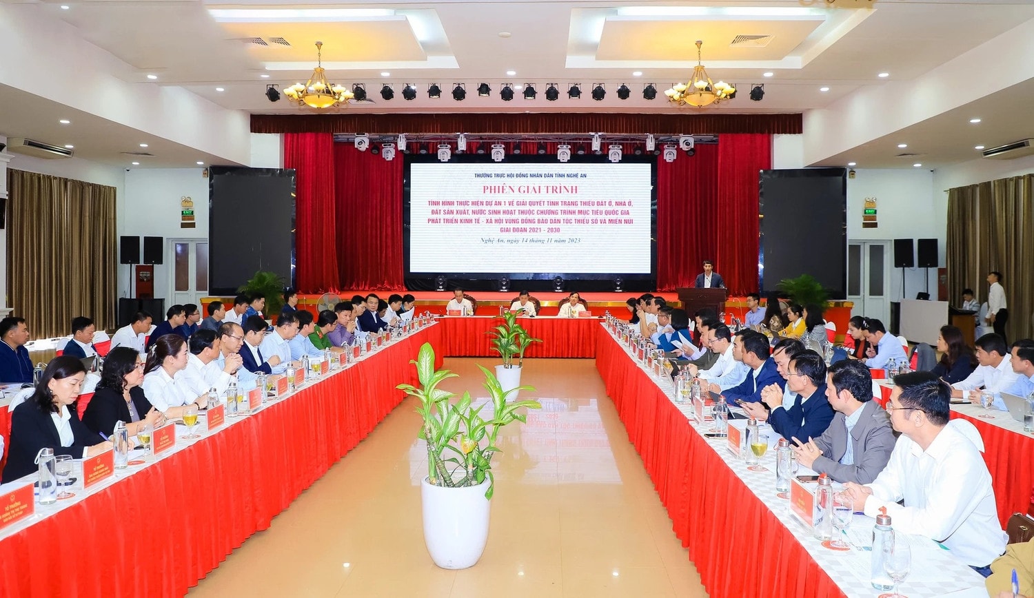 Một phiên giải trình của Thường trực HĐND tỉnh Nghệ An