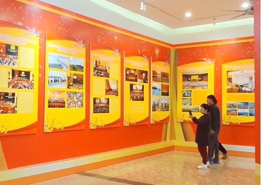 Triển lãm ảnh “Đảng cho ta mùa xuân”