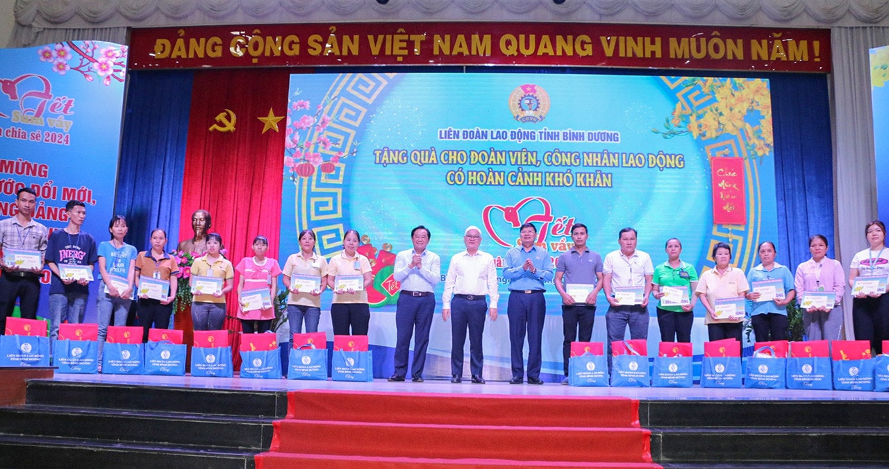 Bình Dương chi hơn 600 tỷ đồng chăm lo Tết cho công nhân lao động khó khăn