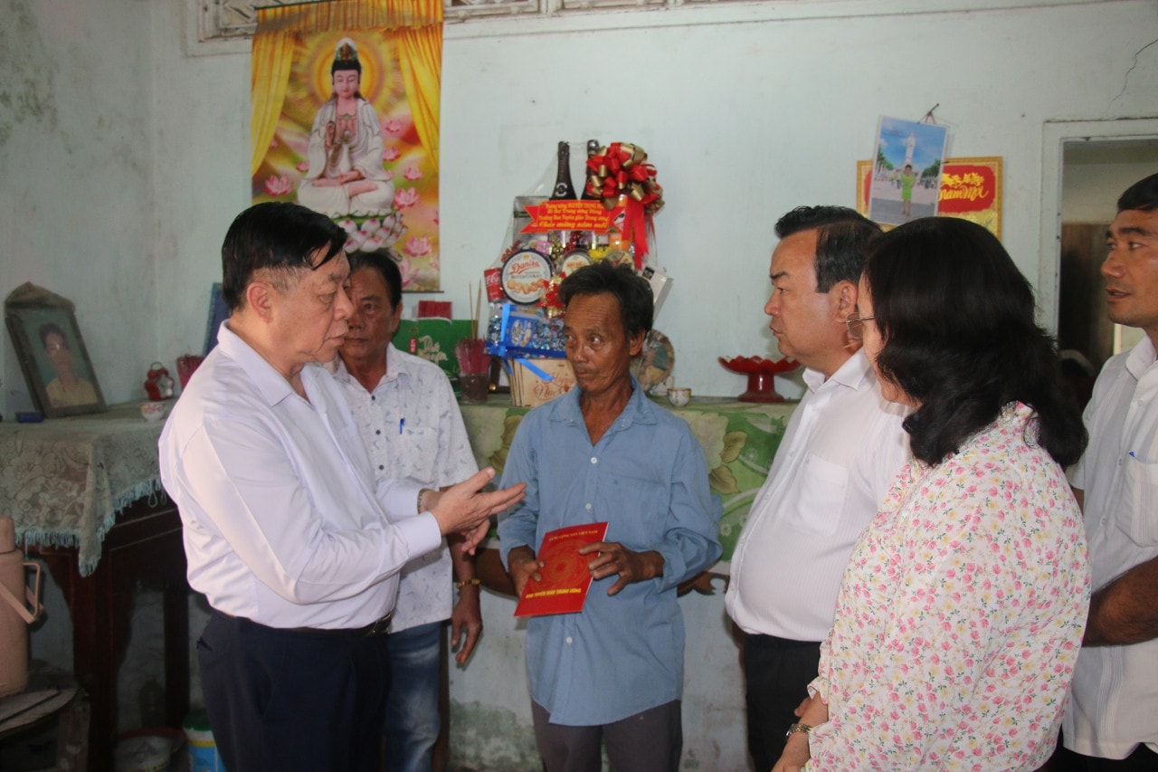 Trưởng Ban Tuyên giáo Trung ương Nguyễn Trọng Nghĩa thăm, chúc Tết tại Tây Ninh và TP. Hồ Chí Minh ảnh 6 Trưởng Ban Tuyên giáo Trung ương Nguyễn Trọng Nghĩa thăm, chúc Tết tại Tây Ninh và TP. Hồ Chí Minh