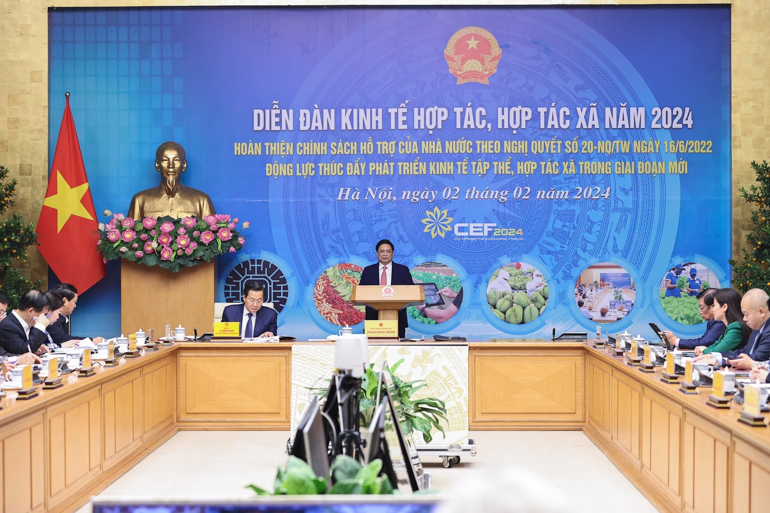 Toàn cảnh diễn đàn