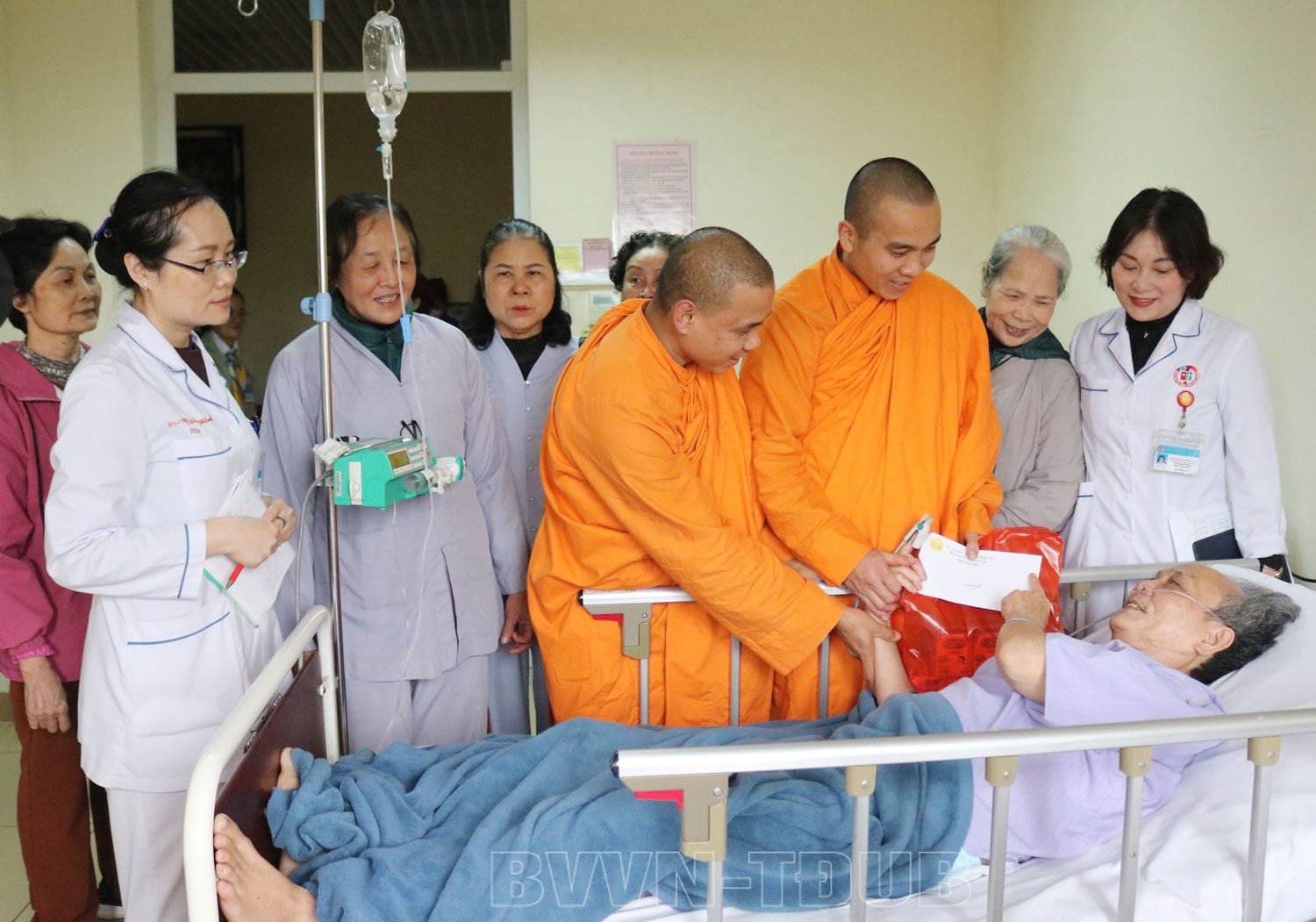 Chuyện ghi ngày cuối năm ở Bệnh viện Việt Nam – Thụy Điển Uông Bí -0