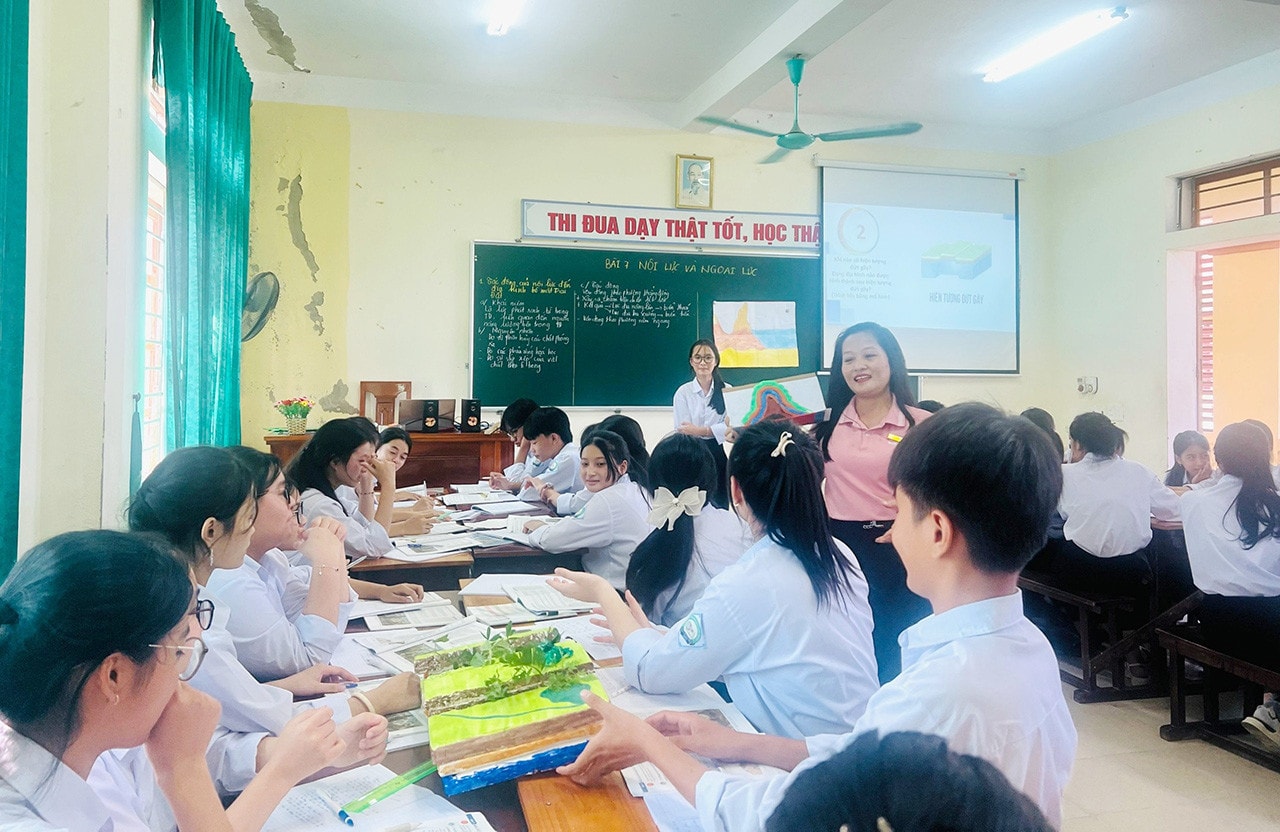 Ngôi trường làng THPT Nguyễn Đình Liễn với hành trình 20 năm khẳng định chất lượng giáo dục trên vùng đất học Cẩm Xuyên