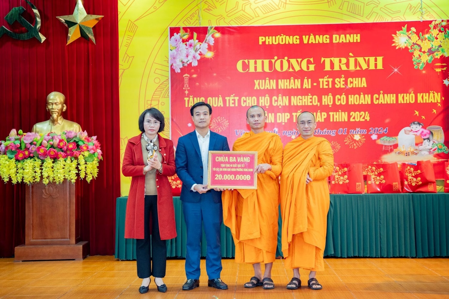 Xuân nghĩa tình - TP. Uông Bí: Chùa Ba Vàng ủng hộ hơn 100 triệu đồng -0