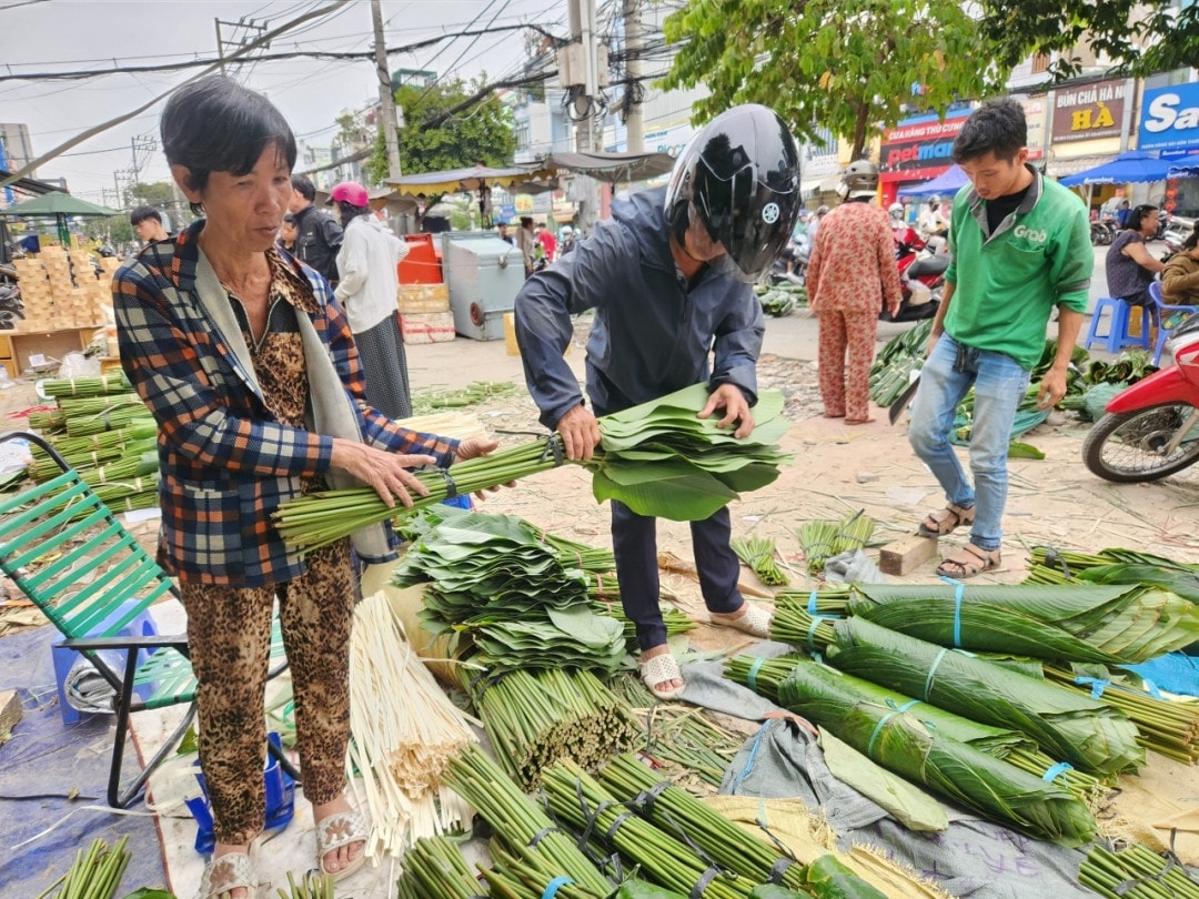 TP. Hồ Chí Minh: Chợ lá dong lâu đời nhất Tết này ra sao?  -0