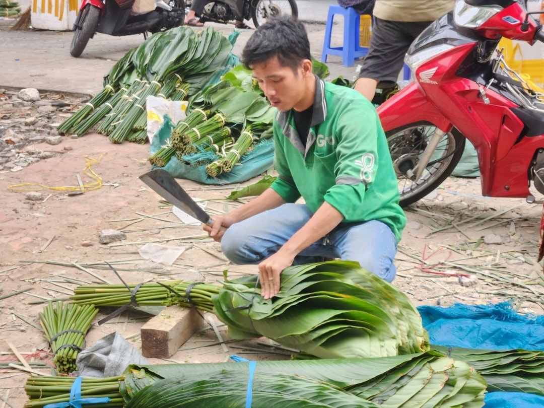 TP. Hồ Chí Minh: Chợ lá dong lâu đời nhất Tết này ra sao?  -0