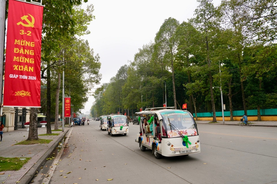 Khai trương tuyến xe điện kết nối Hoàng thành Thăng Long và Phố cổ Hà Nội -0