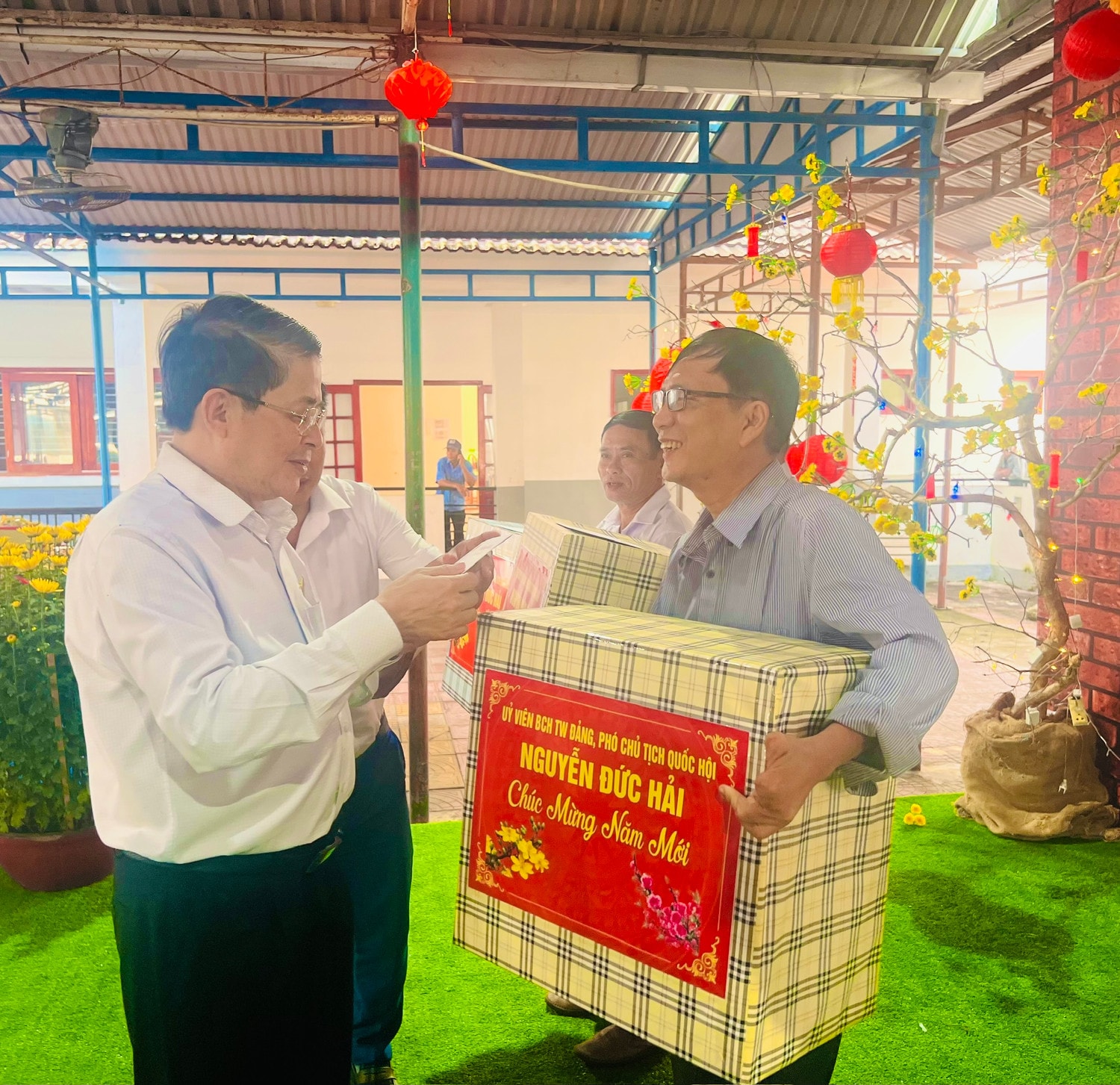 Phó Chủ tịch Quốc hội Nguyễn Đức Hải dâng hương, thăm, chúc Tết tại tỉnh Quảng Nam và TP Đà Nẵng. -2