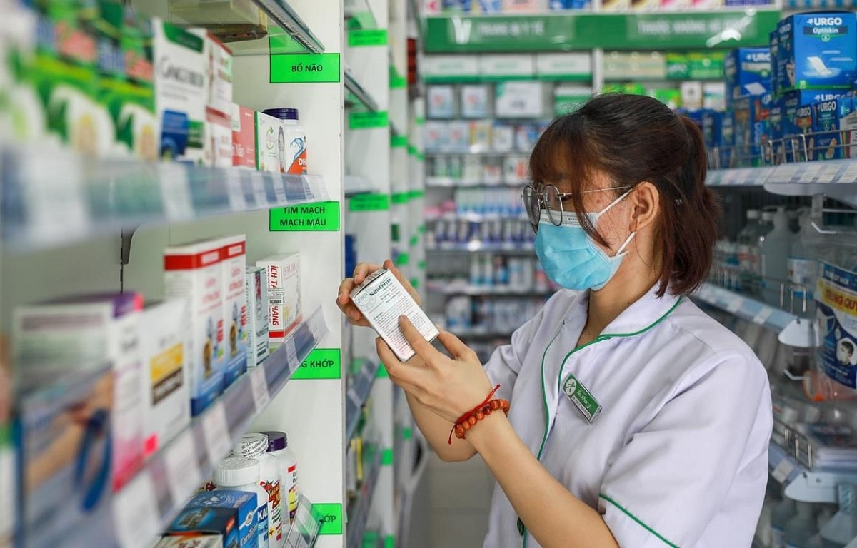 Nỗ lực triển khai nhiều giải pháp để bảo đảm nguồn cung ứng thuốc. (Ảnh: ITN)