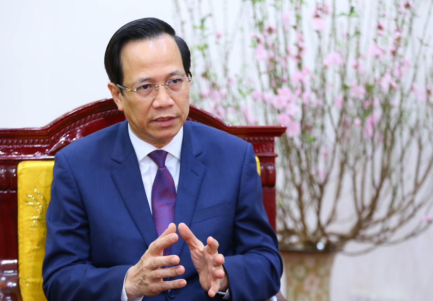 Đặt mình vào người lao động để lắng nghe và thấu hiểu -0