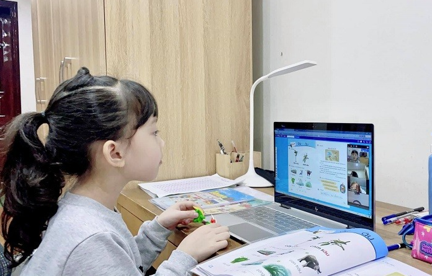 Giao bài tập Tết phù hợp với lứa tuổi học sinh -0