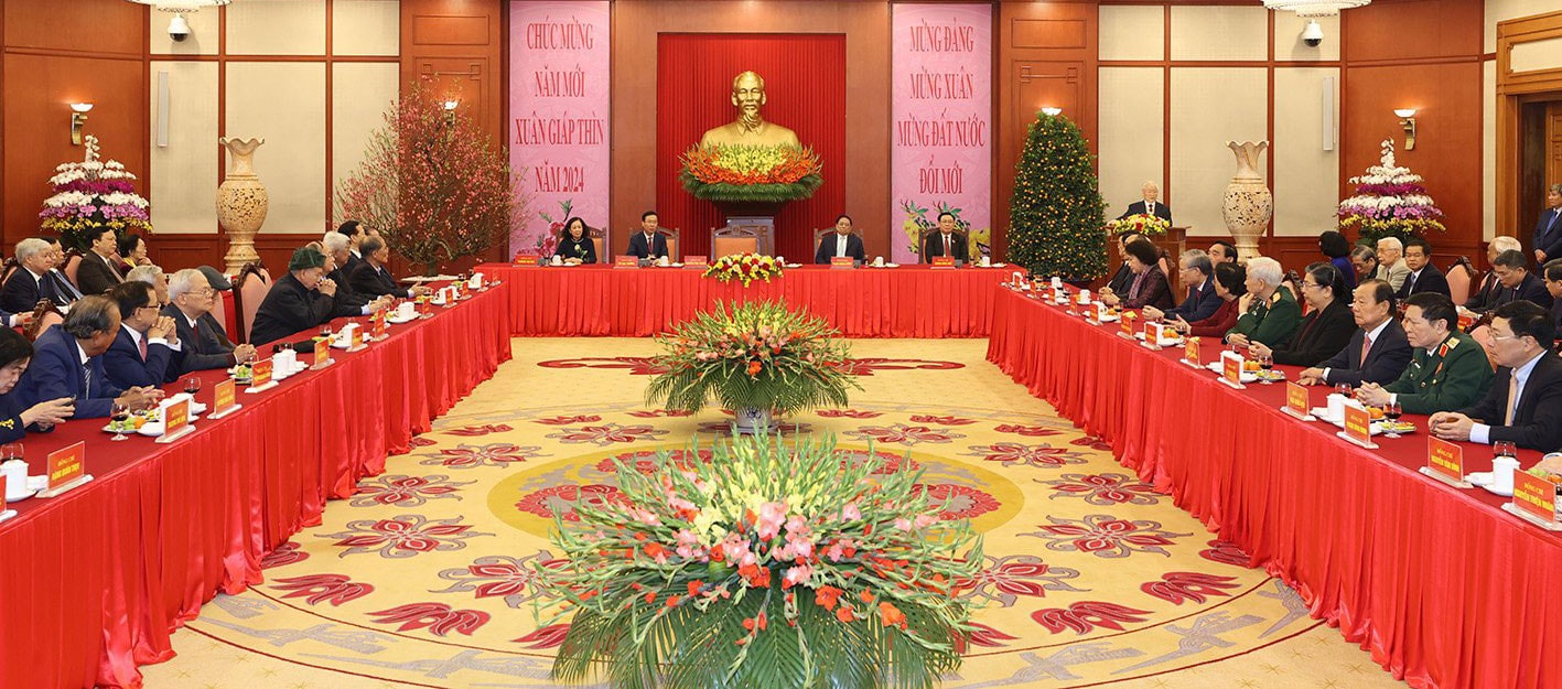Chung sức, đồng lòng, phát huy tinh thần yêu nước, bản lĩnh, trí tuệ Việt Nam, truyền thống văn hiến, anh hùng của Dân tộc, vượt qua mọi thách thức, biến thời cơ thuận lợi thành kết quả hiện thực -0