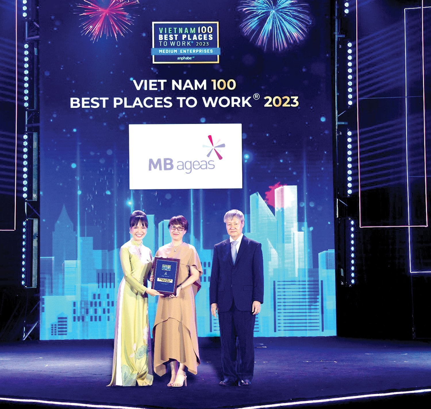 Bảo hiểm Nhân thọ MB Ageas Life được vinh danh “Top 100 Nơi làm việc tốt nhất Việt Nam 2023” -0