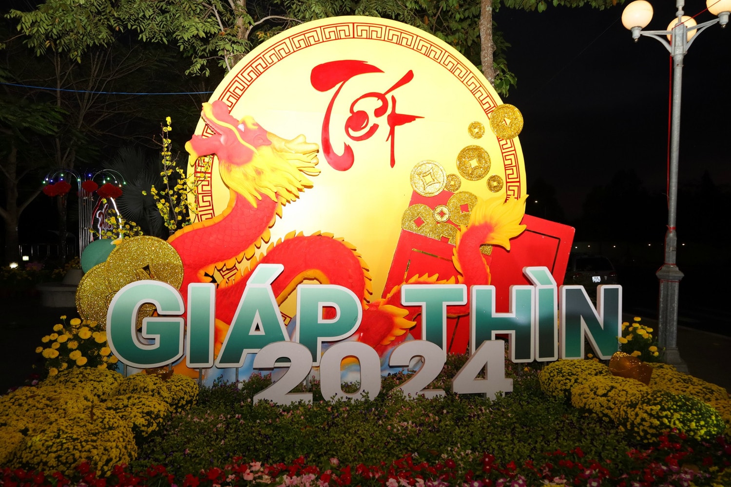 Hậu Giang- Cần Thơ: Khai mạc đường hoa xuân mừng năm mới Giáp Thìn -0