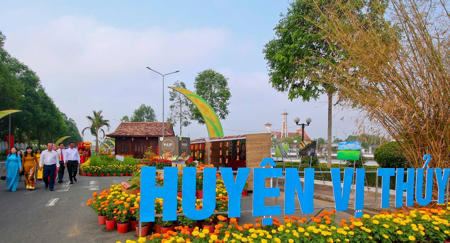 Hậu Giang- Cần Thơ: Khai mạc đường hoa xuân mừng năm mới Giáp Thìn -0