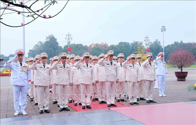Lãnh đạo Đảng, Nhà nước vào Lăng viếng Bác nhân dịp Tết Giáp Thìn 2024 -0