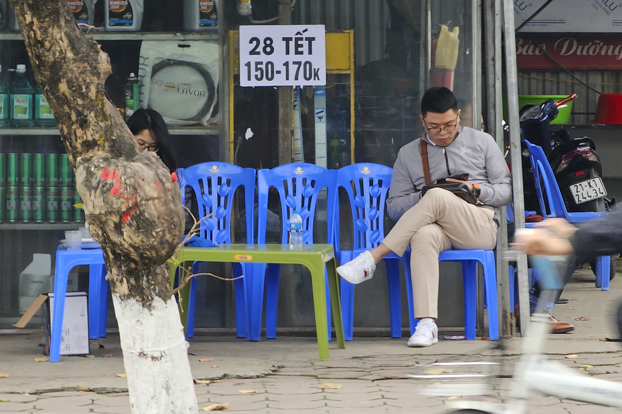 Hà Nội: Dịch vụ rửa xe nhộn nhịp, kiếm bộn dịp cận Tết -0