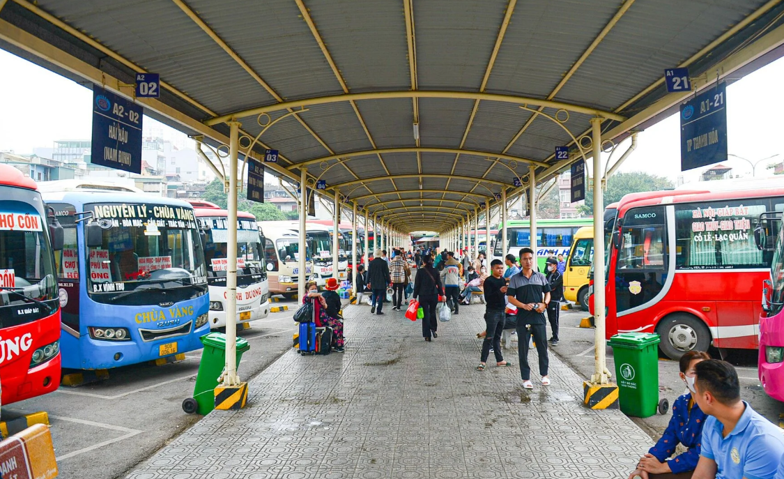 Hà Nội: Người dân hối hả về quê ăn Tết Nguyên đán -0