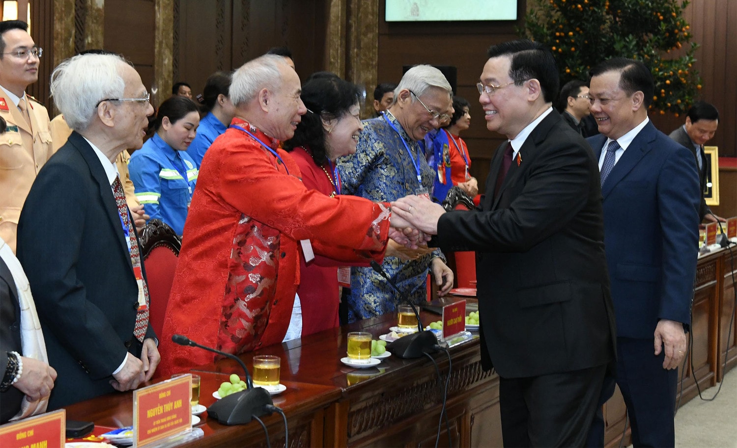 Chủ tịch Quốc hội Vương Đình Huệ thăm, chúc Tết Đảng bộ, chính quyền và Nhân dân Thủ đô Hà Nội -0