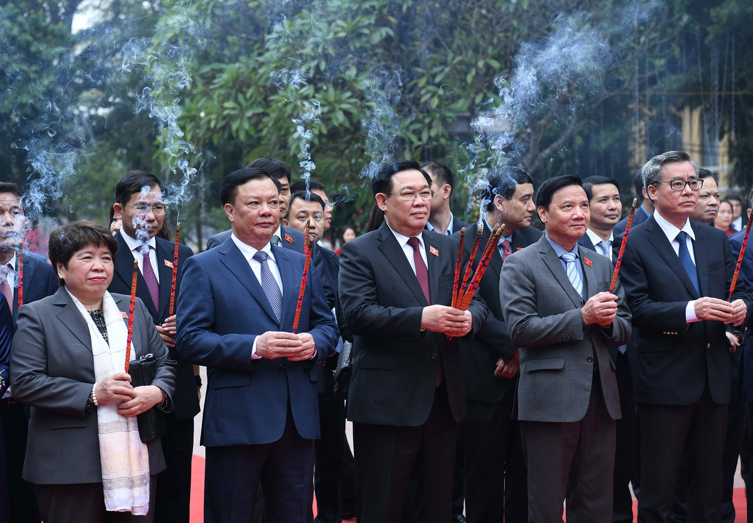 Chủ tịch Quốc hội Vương Đình Huệ thăm, chúc Tết Đảng bộ, chính quyền và Nhân dân Thủ đô Hà Nội -0