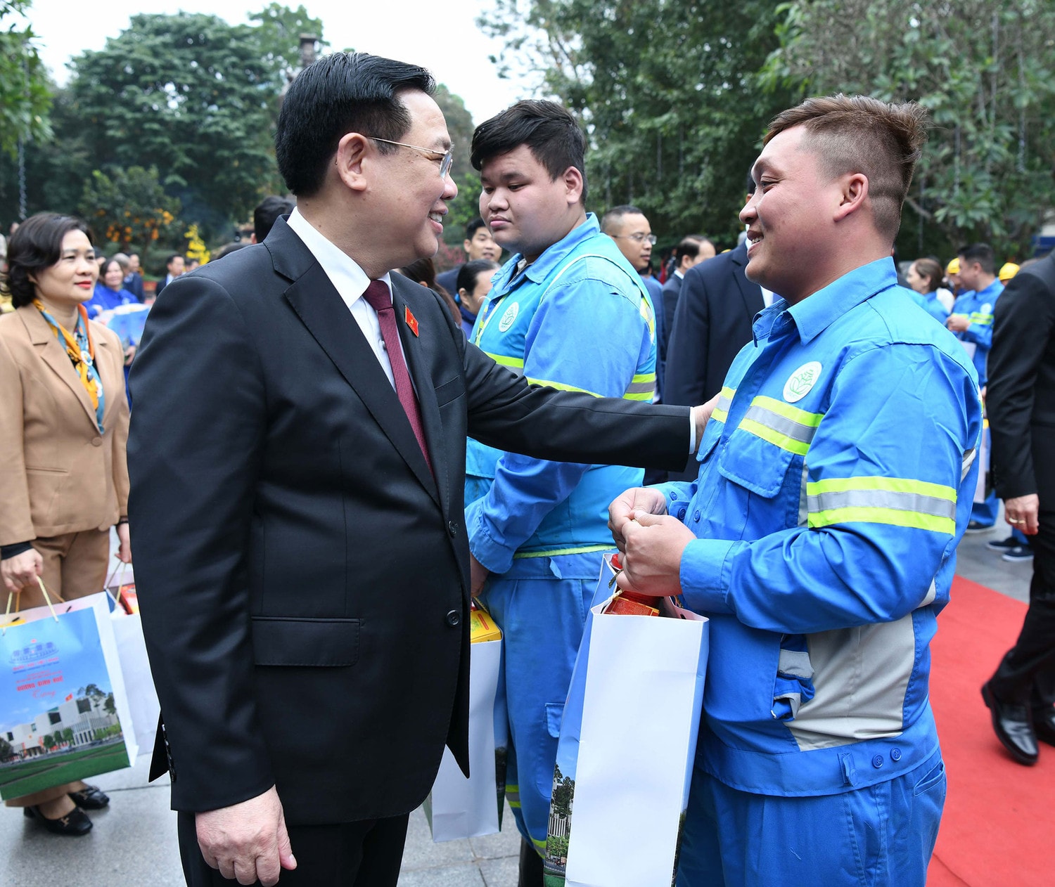 Chủ tịch Quốc hội Vương Đình Huệ thăm, chúc Tết Đảng bộ, chính quyền và Nhân dân Thủ đô Hà Nội -0